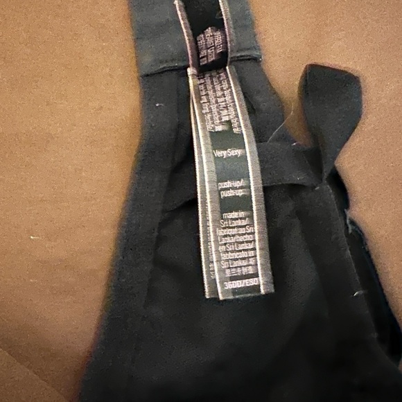 Red plaid Victoria secret bra - Picture 2 of 3